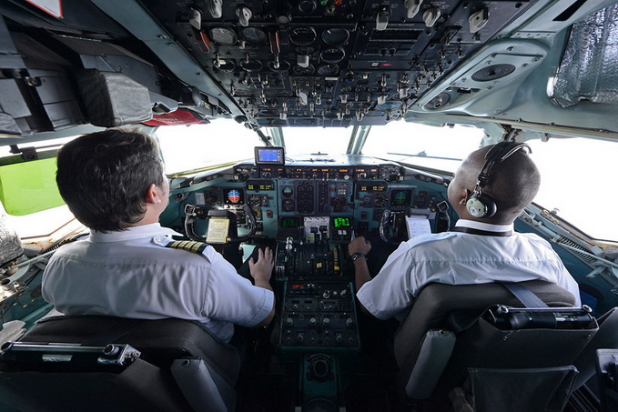 African Express MD-82 cockpit