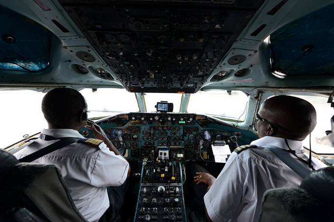 African Express DC-9-32 Cockpit