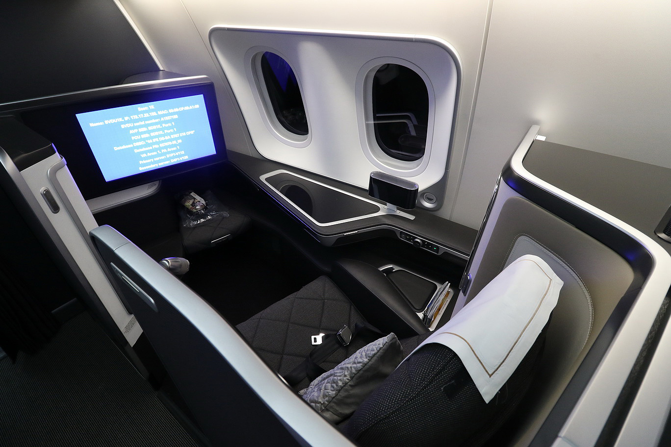 Review: British Airways First Class B787-9 London to Muscat via Abu ...