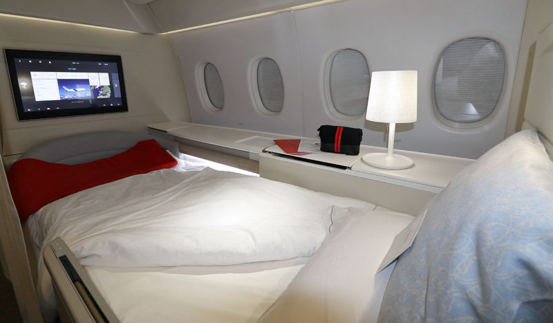 Air France La Premiere First Class bedding