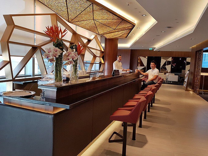 Etihad Abu Dhabi First Class Lounge Bar