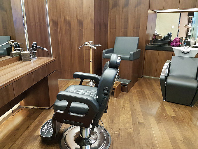 Etihad Abu Dhabi First Class Lounge Style and Shave area