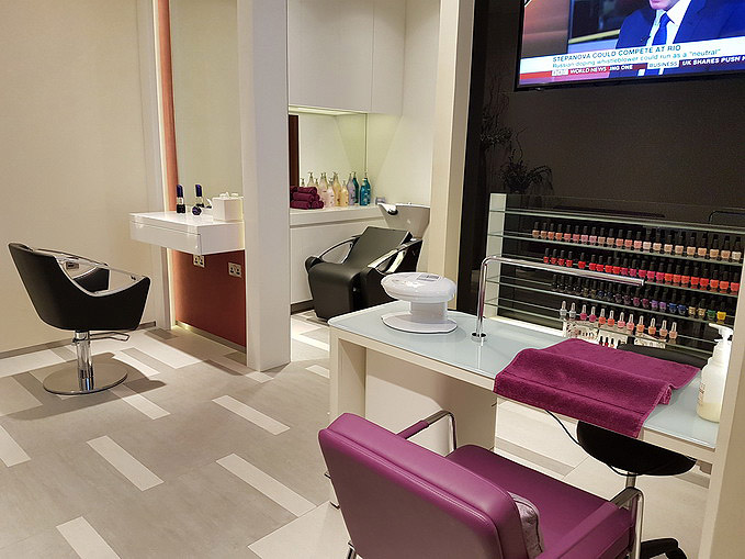 Etihad Abu Dhabi First Class Lounge Style and Shave area