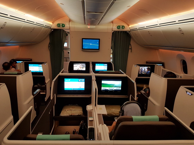 boeing 787 dreamliner muscat to bangkok