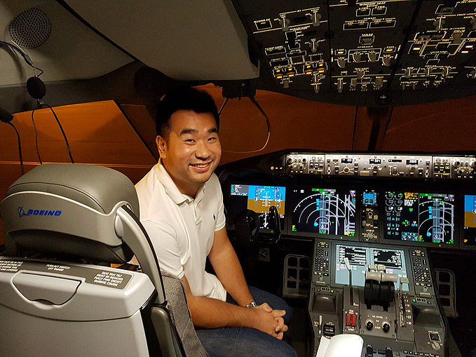 Oman Air Boeing 787 Dreamliner cockpit