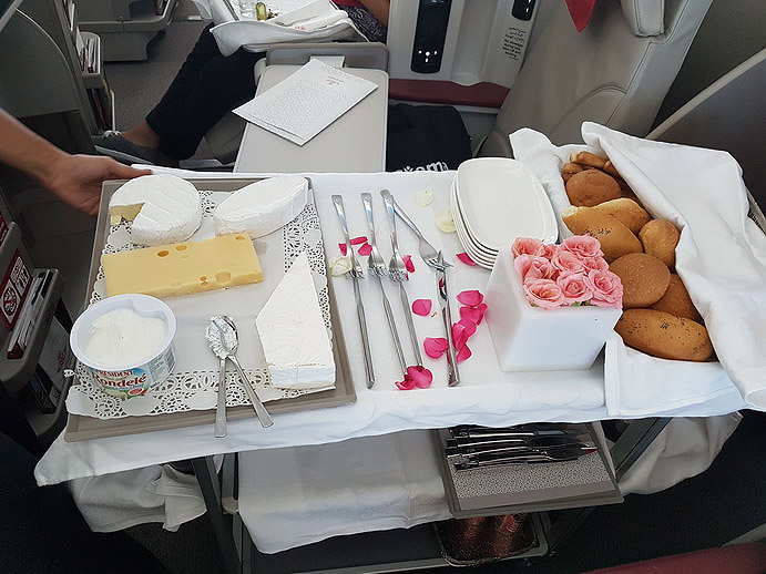 Royal Air Maroc Boeing 787 business class food