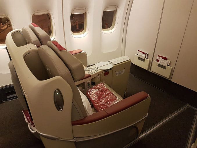 Review Royal Air Maroc Business Class B747400 Montreal to Casablanca