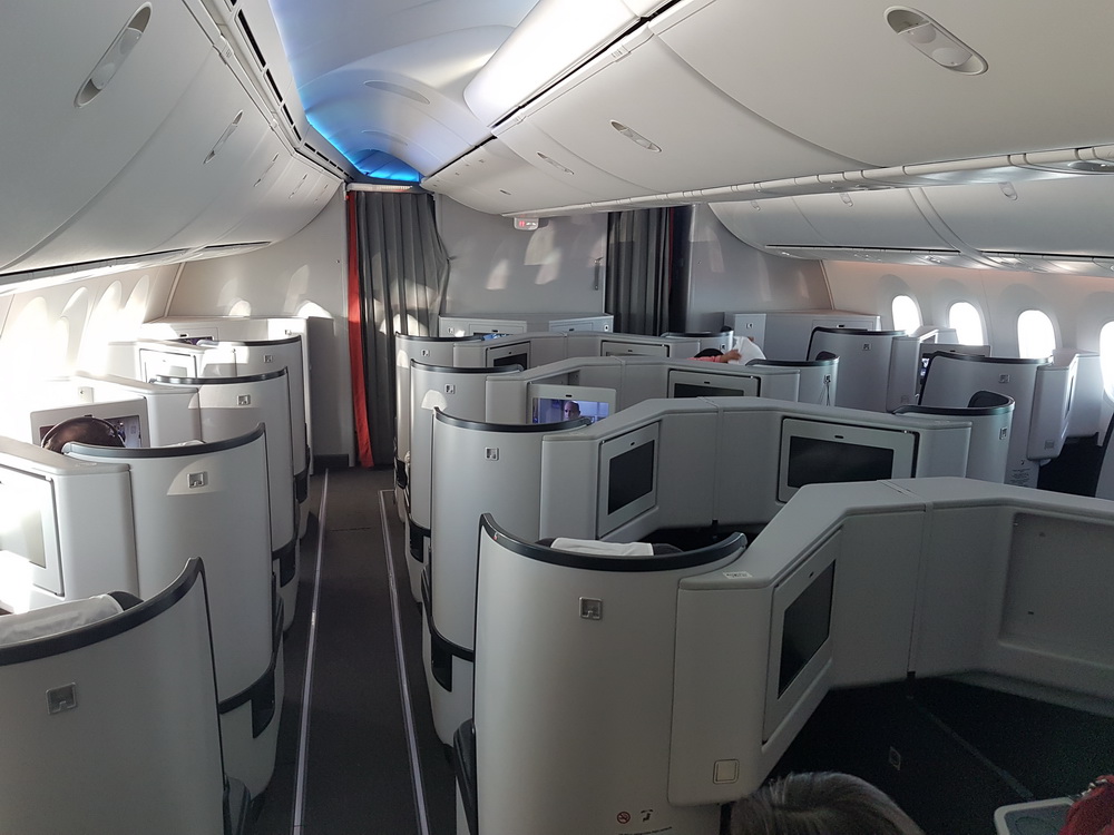 Review Avianca Business Class B787 8 Madrid To Bogota