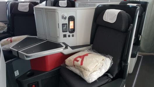 Avianca Business Class Review B787