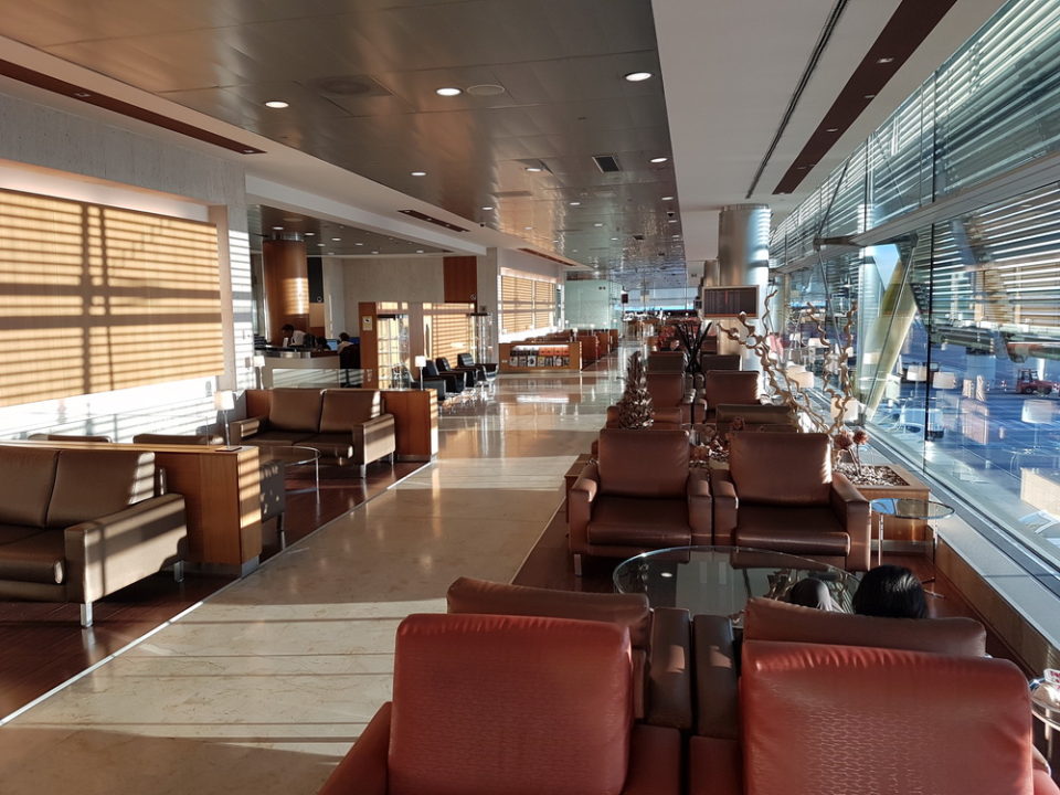 Review: Iberia Madrid Velazquez VIP Lounge - SamChui.com