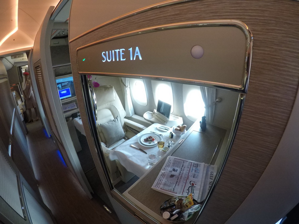 Emirates NEW B777 First Class Suites 1A