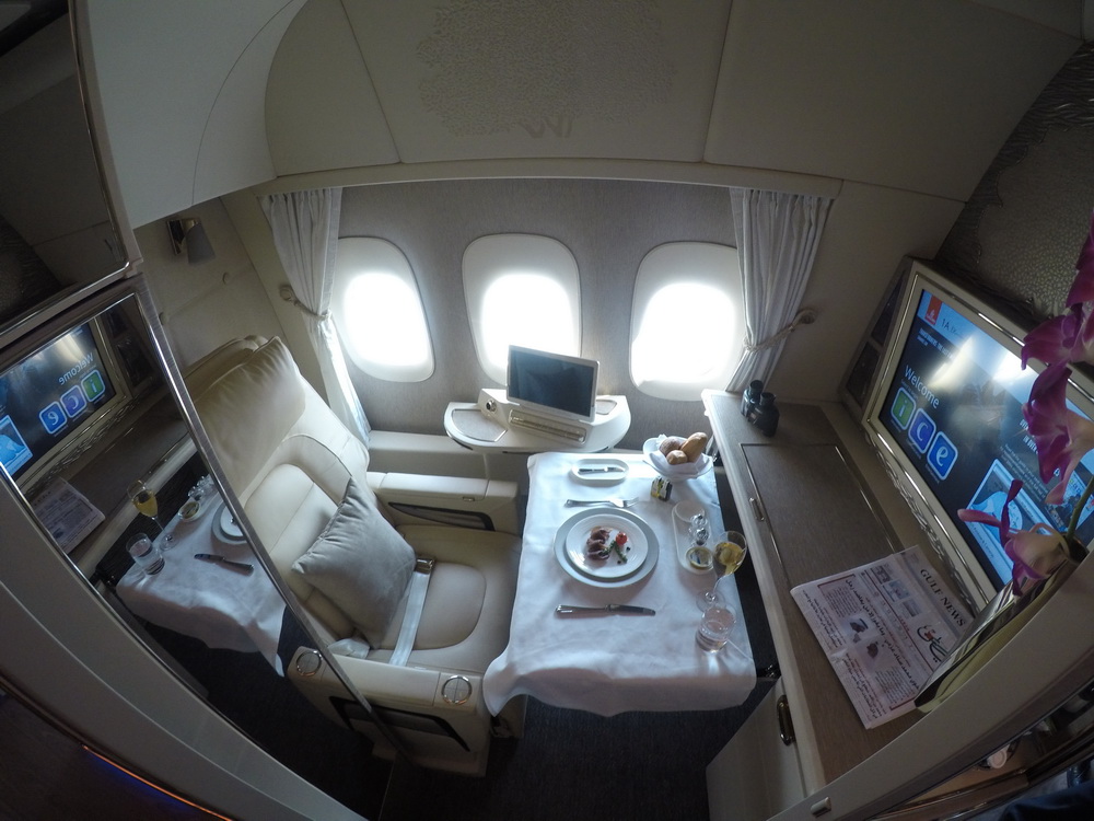 Emirates NEW B777 First Class Suites 1A