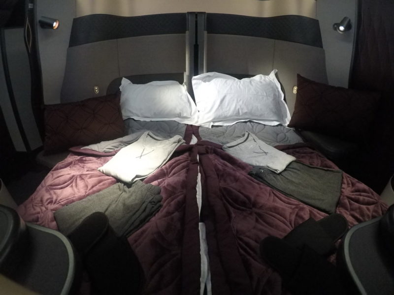 Review: Qatar Airways Qsuite - A First In Business! - SamChui.com