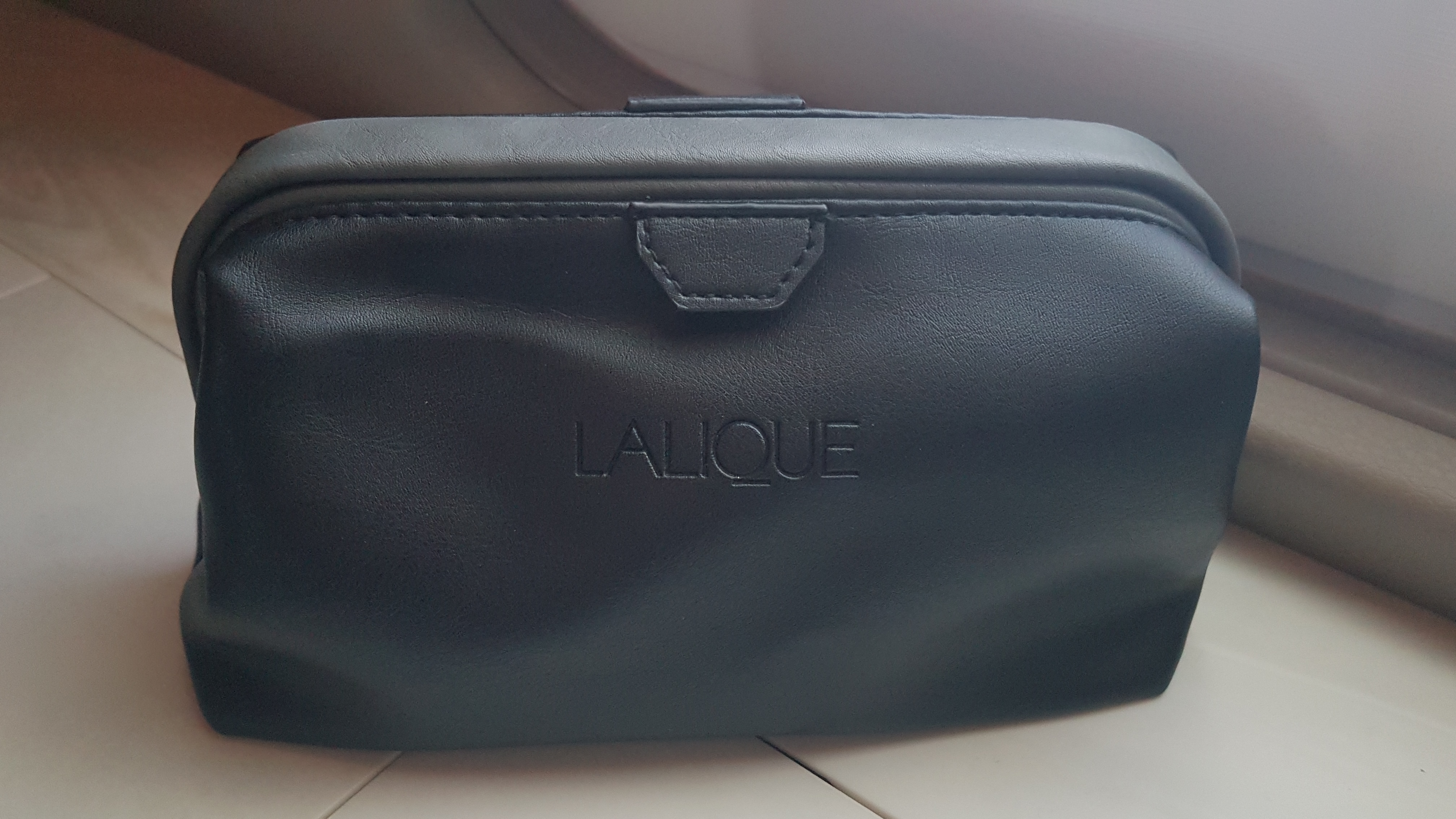 Lalique amenity bag for gents