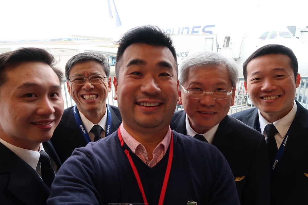 With the 4 pilots of Singapore Airlines
