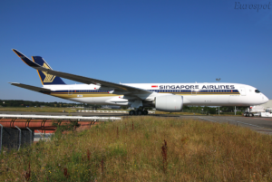 Singapore Airlines Spontaneous Escape