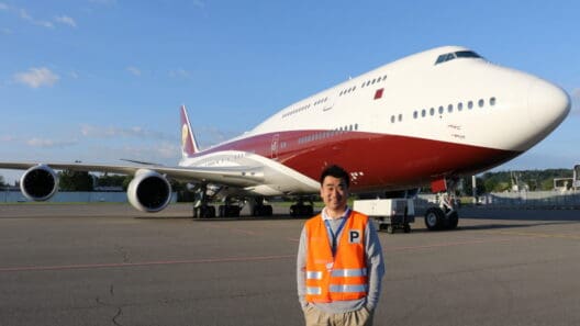 Boeing 737 MAX investigations broaden to 787 Dreamliner