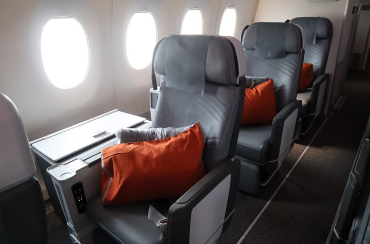 Premium Economy Class Deal Singapore Airlines New York To