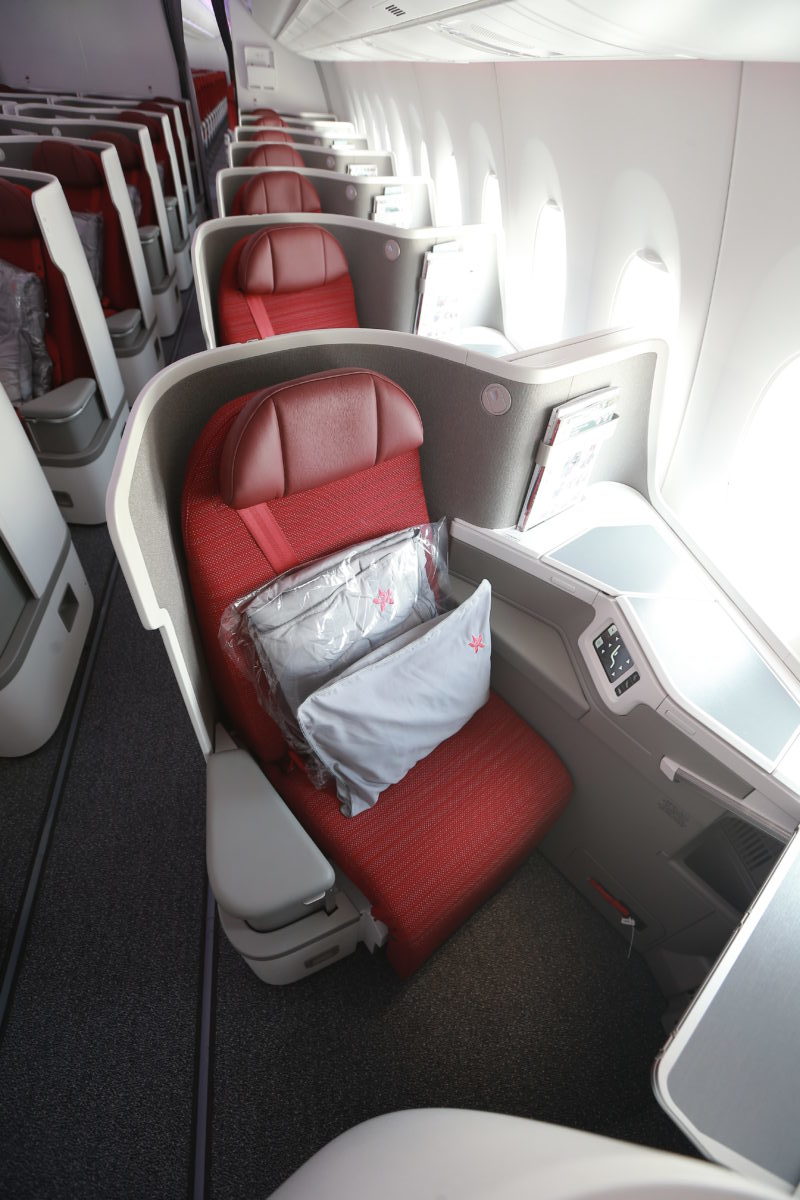 Hong Kong Airlines New Business Class Seat - SamChui.com