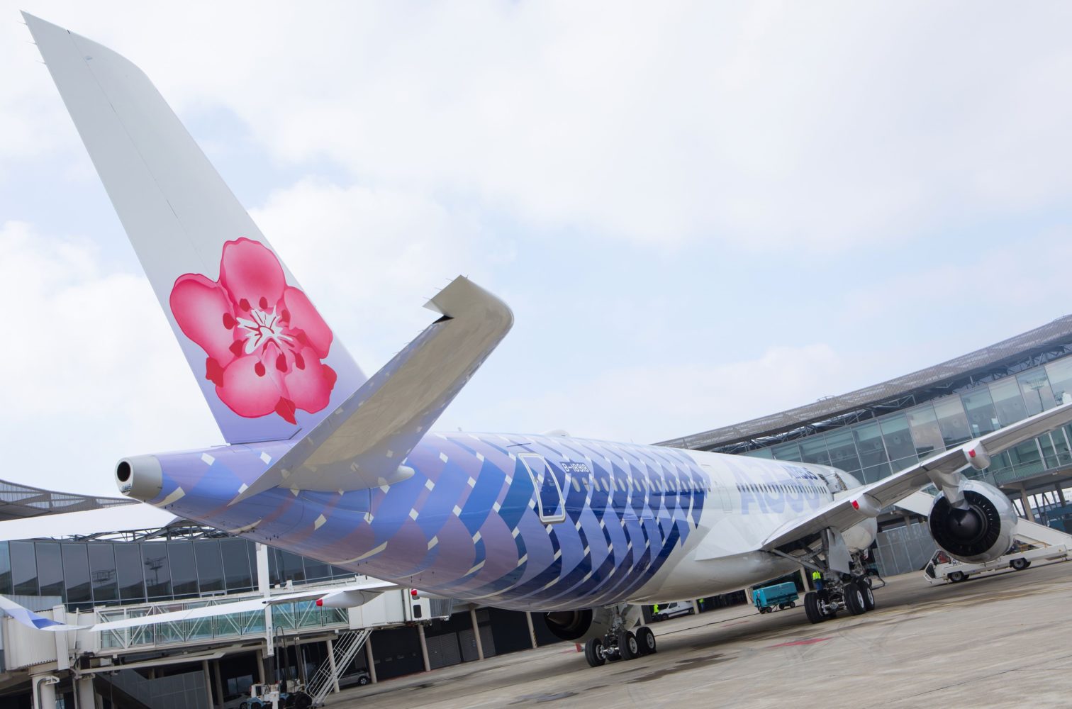 China Airlines receives final Airbus A350 with special livery