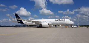 Lufthansa considering the Boeing 787