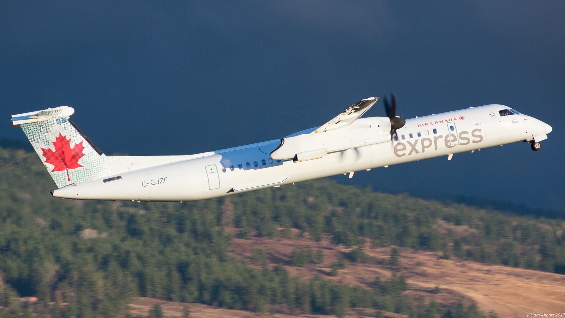 Bombardier to sell Q400 turboprop program