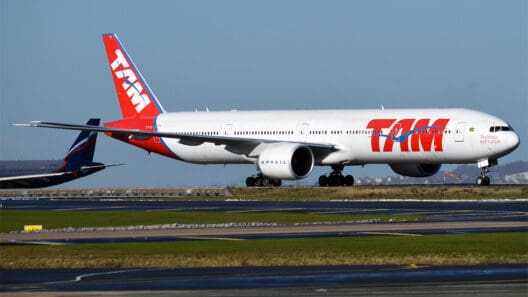 LATAM Boeing 777 encounters serious electrical problems