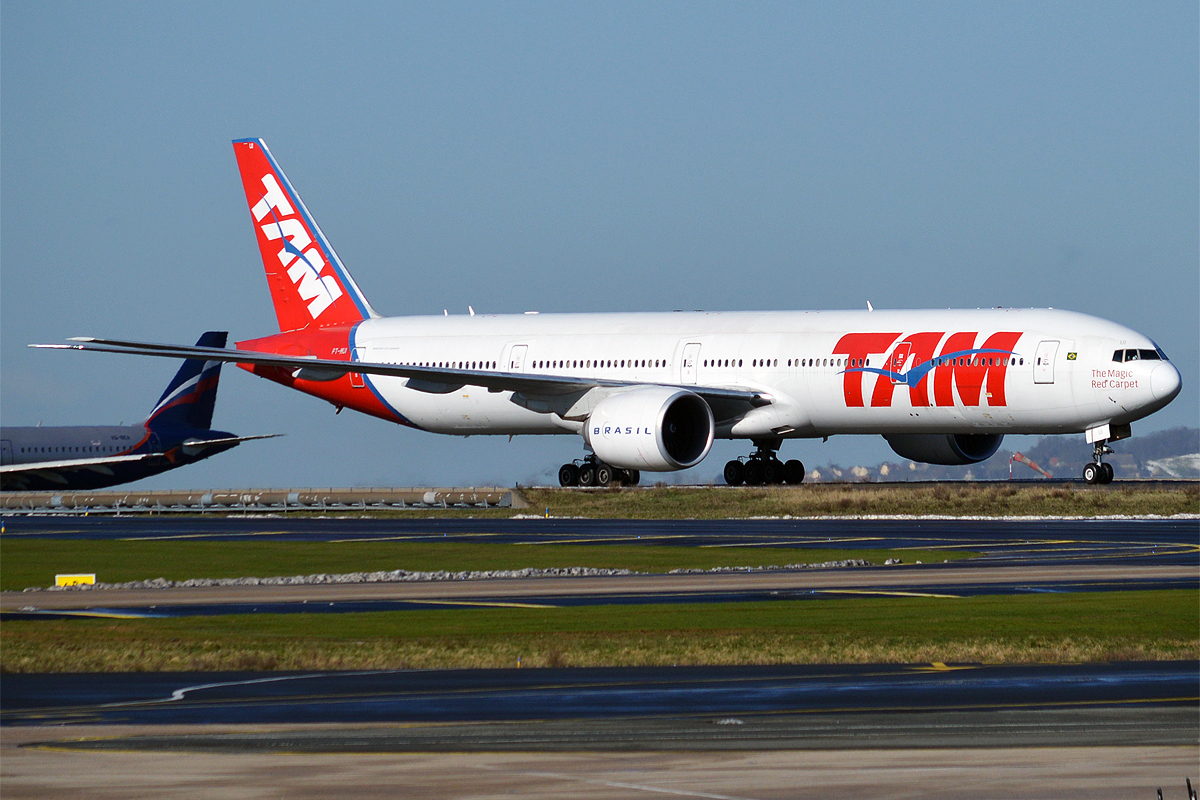 LATAM Boeing 777 encounters serious electrical problems