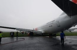Lion Air Boeing 737 skids off runway