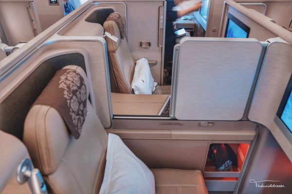 Review: China Eastern A350 Business Plus - SamChui.com