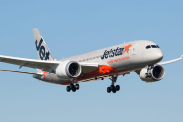 Jetstar Boeing 787 double engine problems on approach