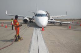 Myanmar National Airlines Embraer E190 lands without nose gear