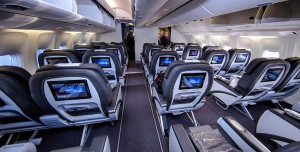 Icelandair BUSINESS CLASS - USA/Canada to Reykjavik R/T from $740