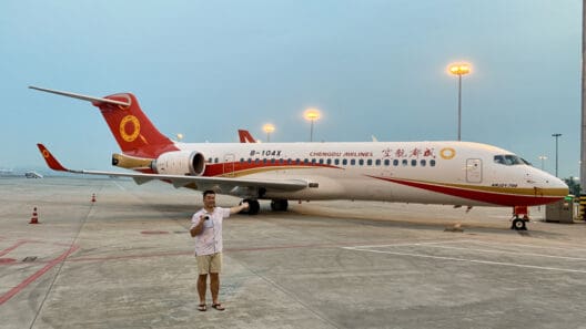 Flying the Chinese made ARJ21