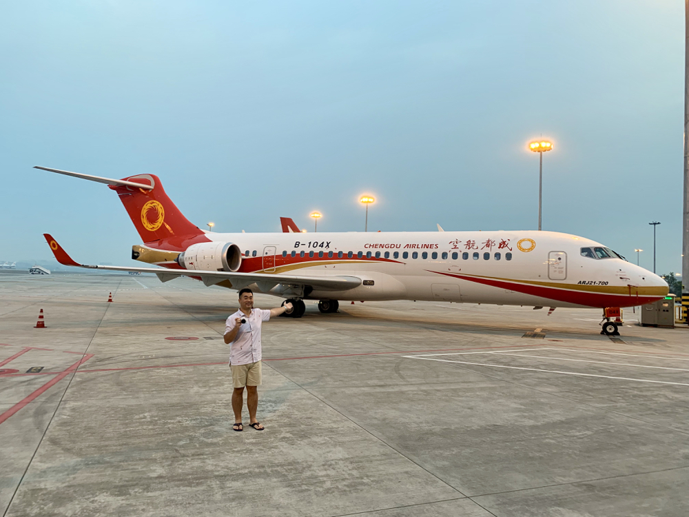 Flying the Chinese made ARJ21