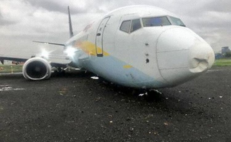 SpiceJet Boeing 737-800 skids off runway