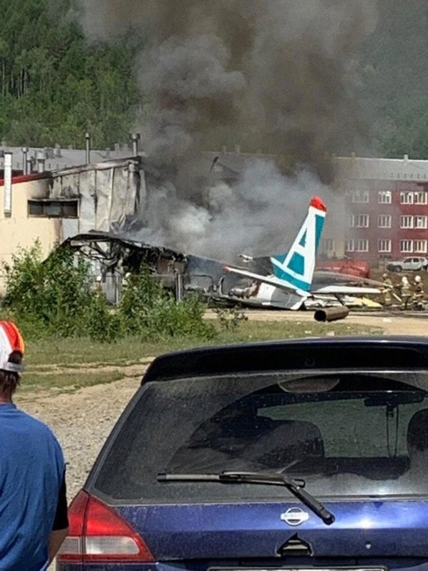 Angara An-24 Emergency landing crash