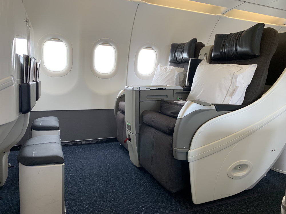 Review: BA1 All Business Class A318 London City to New York - SamChui.com