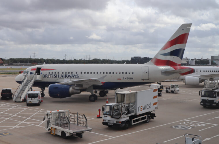 British Airways A318