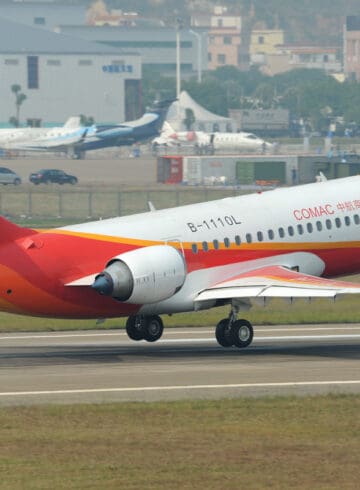 COMAC Secures Order for 105 ARJ21-700 Jets