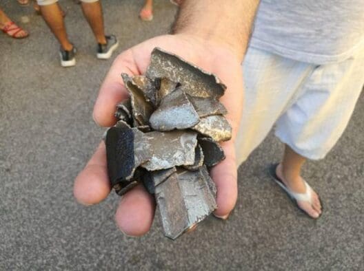 Norwegian 787 engine debris