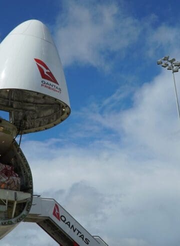 Qantas Receives First Boeing 747-8 Freighter