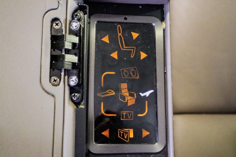 Singapore Airlines A380 First Class - Seat Controls
