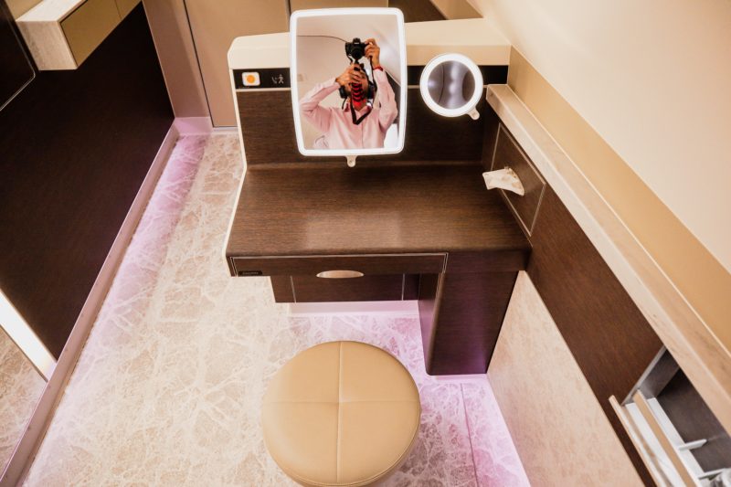 Singapore Airlines A380 First Class - Vanity counter