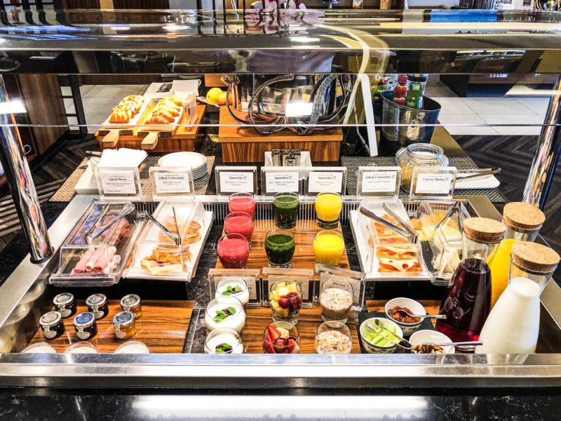 Singapore Airlines SilverKris First Class Lounge - Smoothies and Juices
