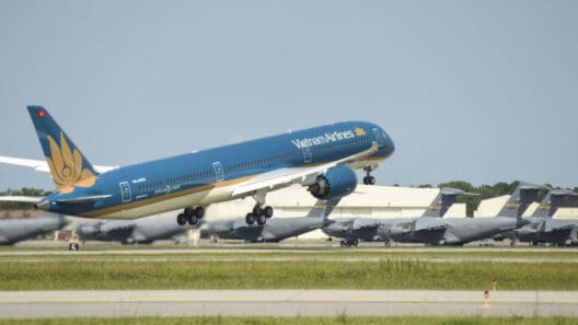 Vietnam Airlines Receives First Boeing 787-10 Dreamliner
