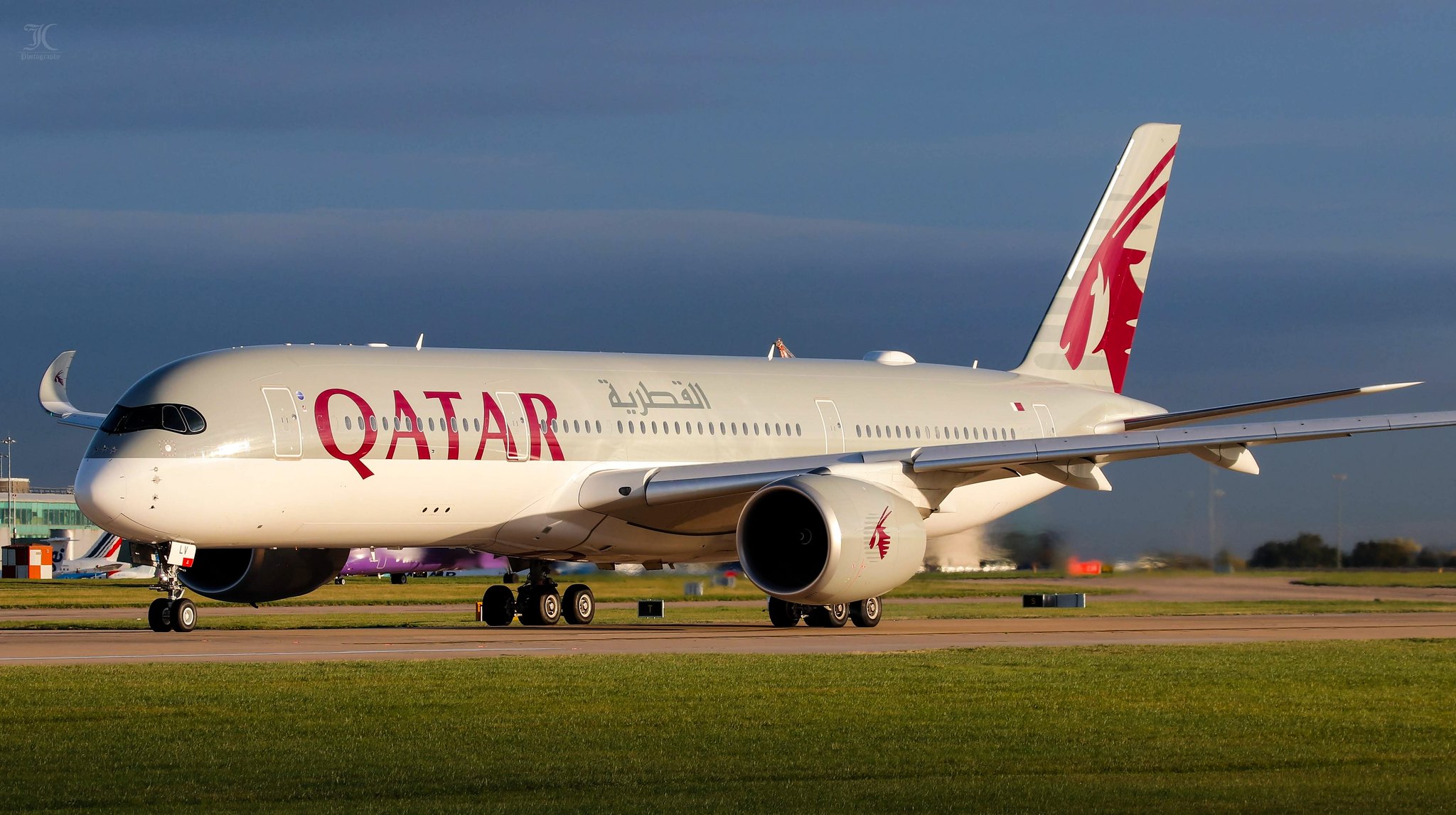 Qatar Airways Reports $632 Million Loss