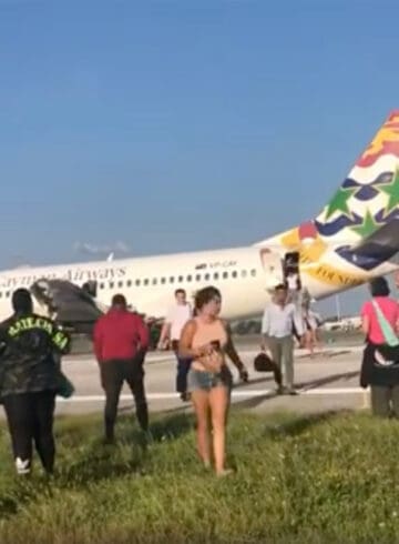 Cayman Airlines Boeing 737 Evacuated in Orlando