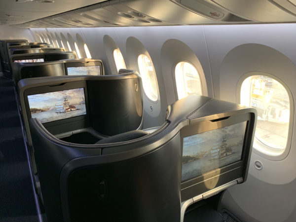 Review: Turkish Airlines B787 New Business Class - SamChui.com