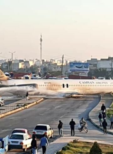 Caspian Airlines MD-83 Lands on Iranian Street
